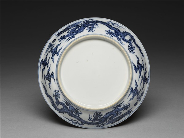 青花雙龍戲珠紋盤