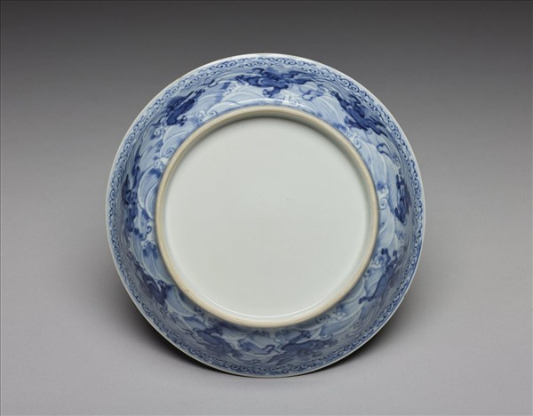 青花釉裡紅波濤龍紋盤