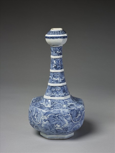 青花波濤海獸紋八稜瓶