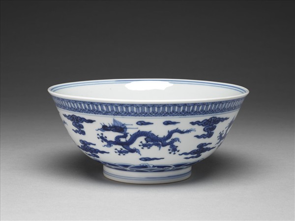 青花雲龍紋碗