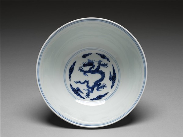 青花雲龍紋碗