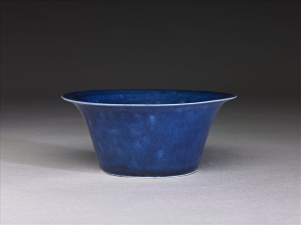 霽青釉撇口茶鐘