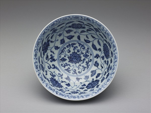 青花四季花卉紋碗