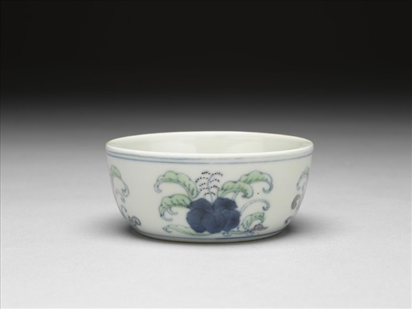 鬥彩花卉紋青花梵文洗