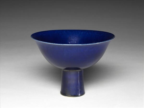 霽青釉高足碗