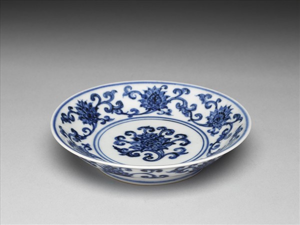 青花番蓮紋盤