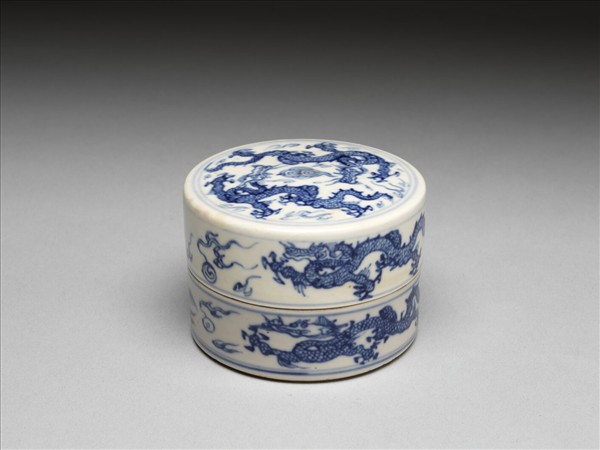 青花雲龍紋圓盒