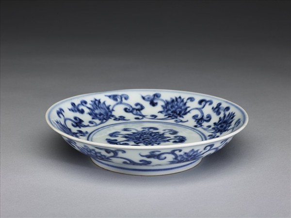 青花番蓮紋盤