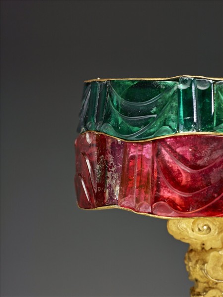 銅鍍金嵌假鑽八吉祥-傘蓋