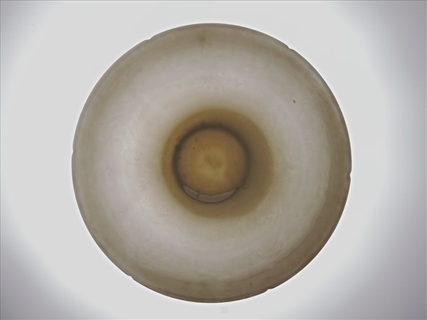 甜白釉五龍紋葵瓣口碗