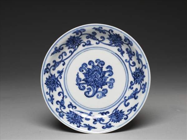 青花番蓮紋盤