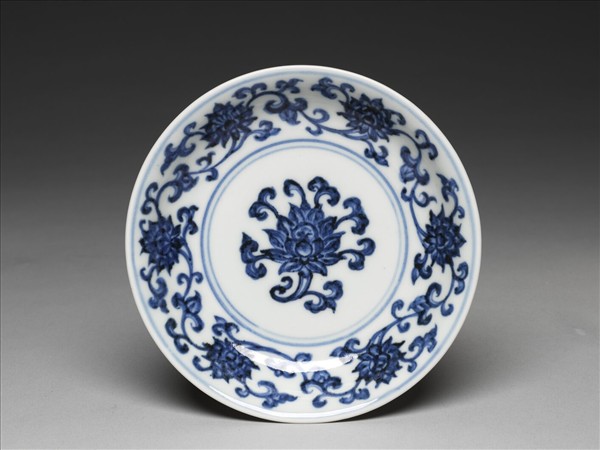 青花番蓮紋盤
