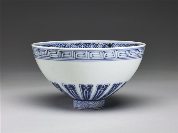 青花幾何花卉紋蓮子碗