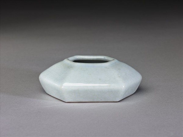 青瓷六方形水盛