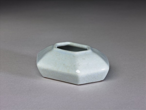 青瓷六方形水盛