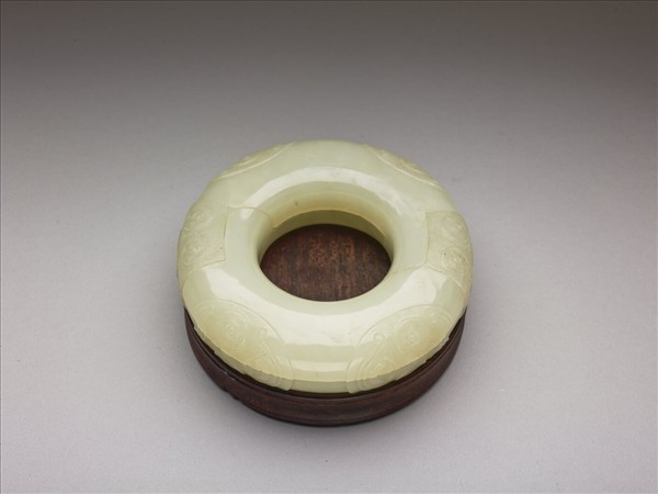 仿良渚文化玉連環