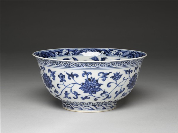 青花四季花卉紋碗