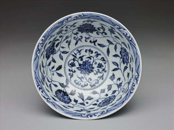 青花四季花卉紋碗