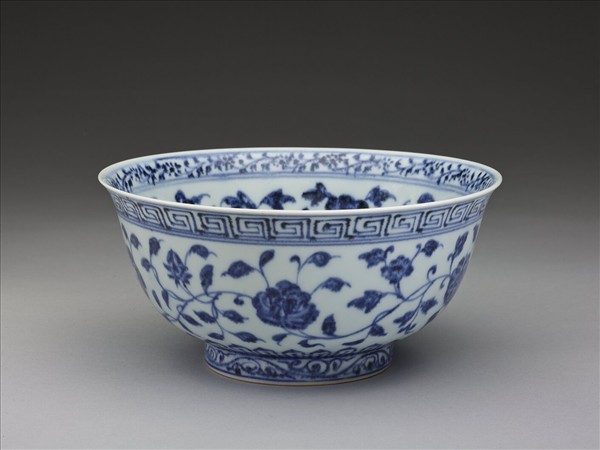 青花四季花卉紋碗