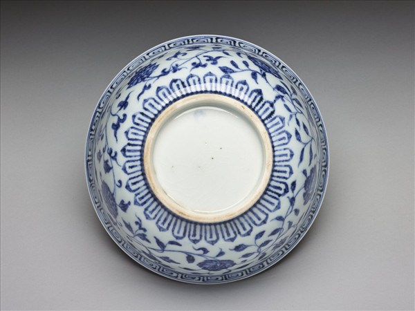 青花四季花卉紋碗