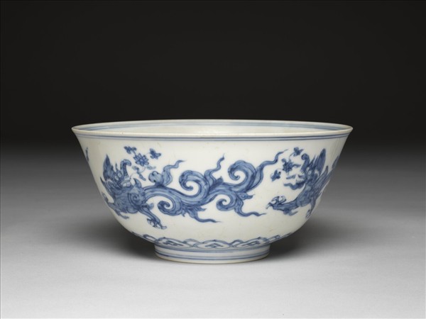 青花夔龍紋碗