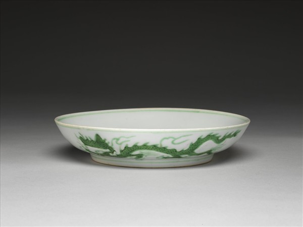 綠彩雲龍紋盤