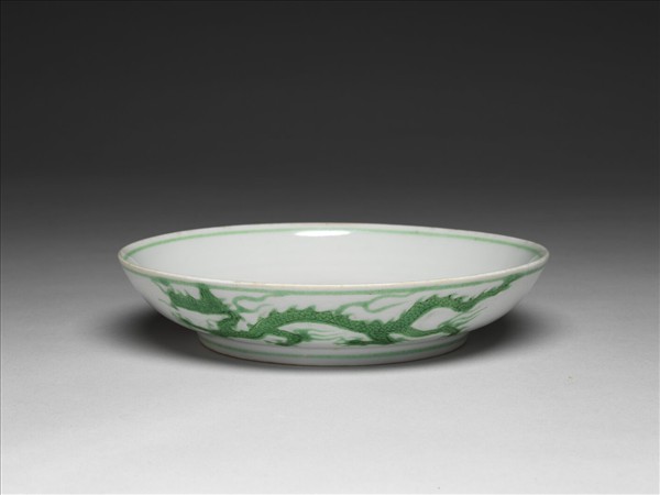 綠彩雲龍紋盤