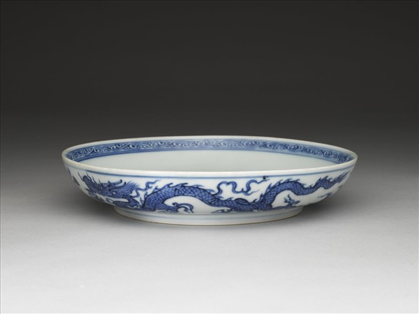 青花雙龍戲珠紋盤