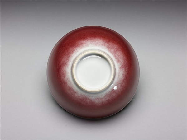 霽紅釉白裡碗