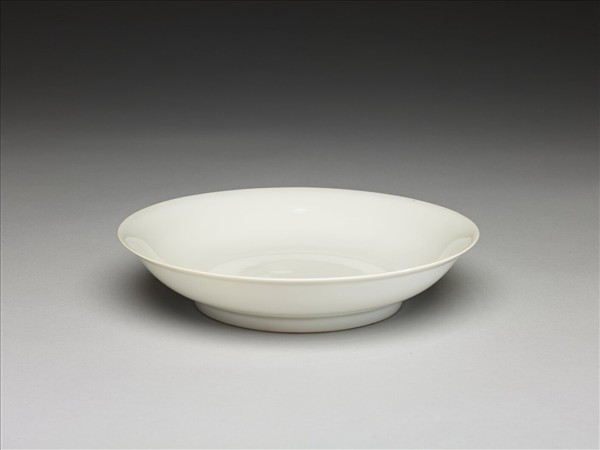 甜白釉碟