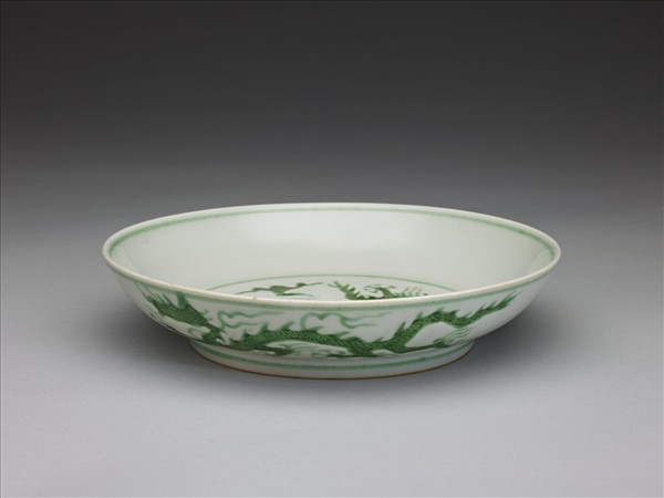 綠彩雲龍紋盤