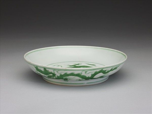 綠彩雲龍紋盤