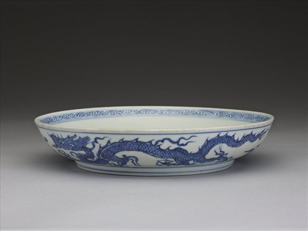 青花雙龍戲珠紋盤