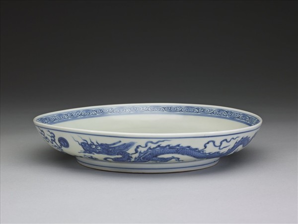 青花雙龍戲珠紋盤