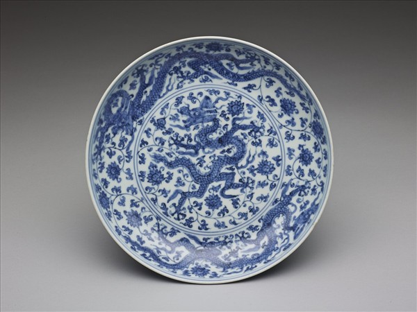 青花番蓮龍紋盤