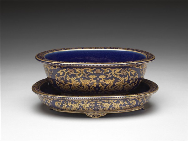 霽青釉描金夔龍紋盆托