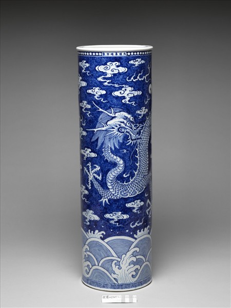 青花龍紋筒式瓶