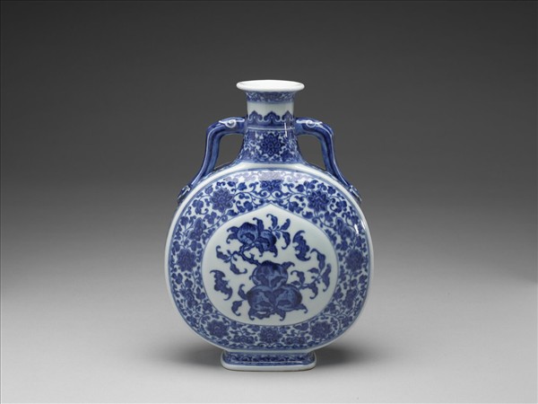 青花福壽紋如意耳扁壺