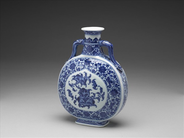 青花福壽紋如意耳扁壺