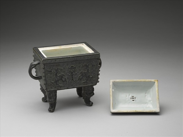 官窯 仿銅釉方鼎式香爐