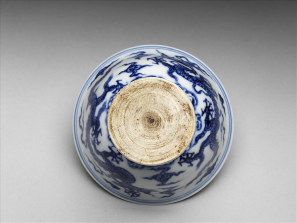 青花波濤龍紋高足杯