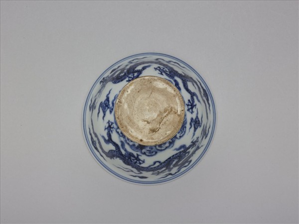 青花波濤龍紋高足杯