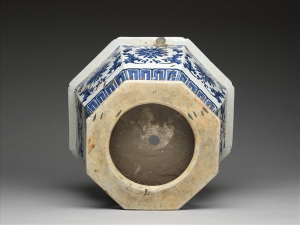 青花番蓮紋花盆