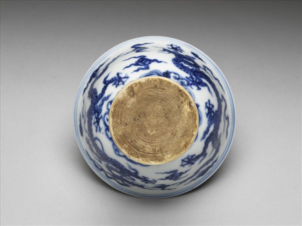 青花波濤龍紋高足杯