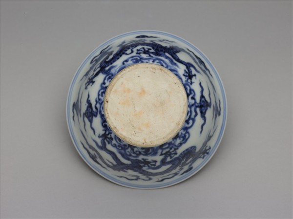 青花波濤龍紋高足杯