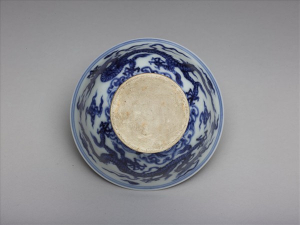 青花波濤龍紋高足杯