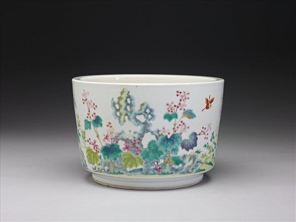 粉彩花蝶紋花盆