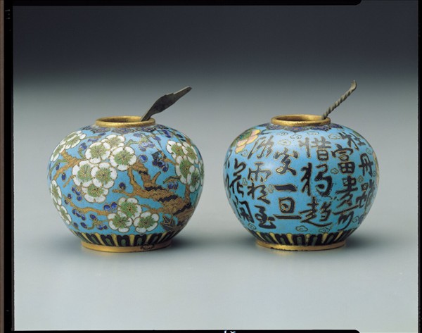 掐絲琺瑯牡丹紋水盛（一對）