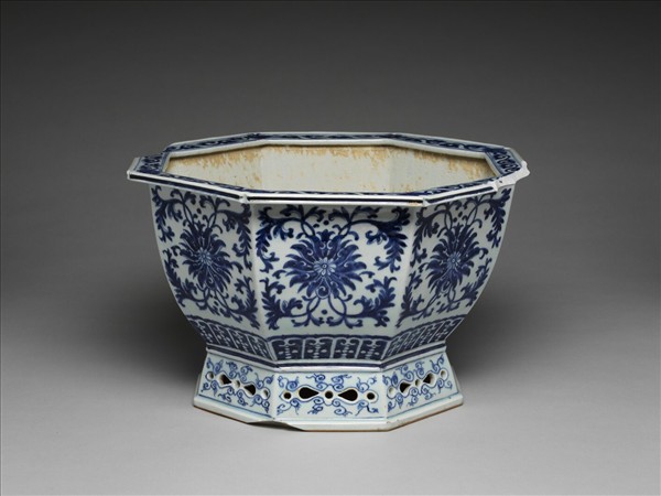 青花番蓮紋花盆