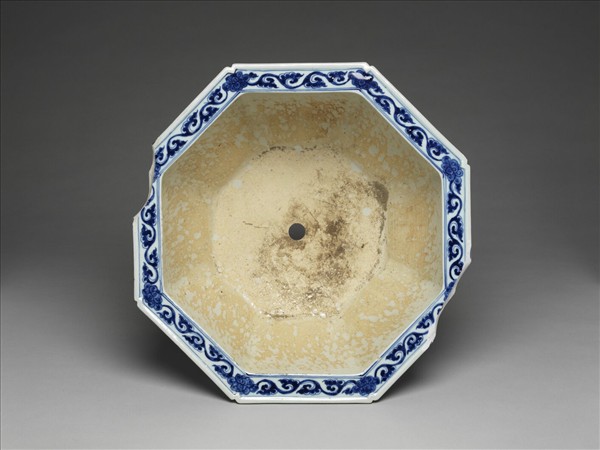 青花番蓮紋花盆